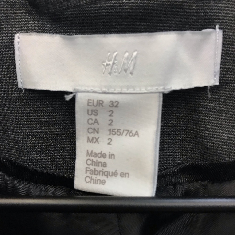 H&M Grey Faux Leather Blazer Size 2 - Picture 4 of 4